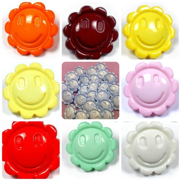 Smiley Flower 15mm Buttons - 6 Buttons - £1.25 - 15mm,